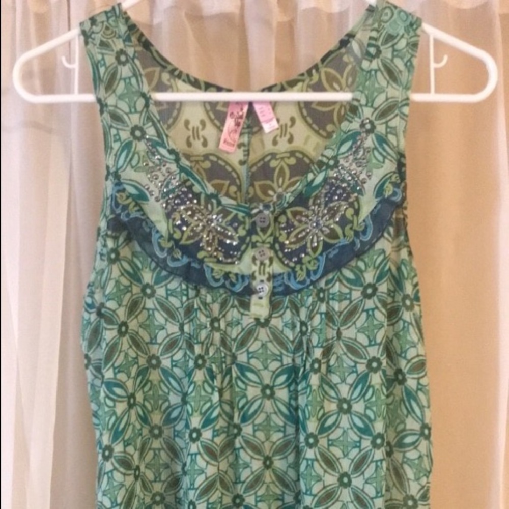 Sleeveless dress